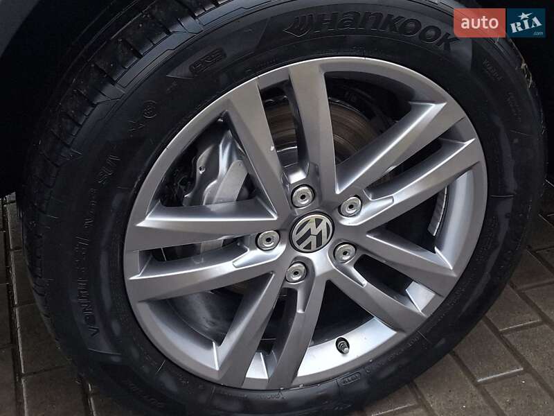 Внедорожник / Кроссовер Volkswagen Touareg 2016 в Ивано-Франковске фото 25 Внедорожник / Кроссовер Volkswagen Touareg 2016 в Ивано-Франковске