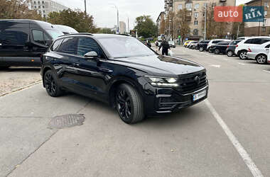 Позашляховик / Кросовер Volkswagen Touareg 2023 в Києві