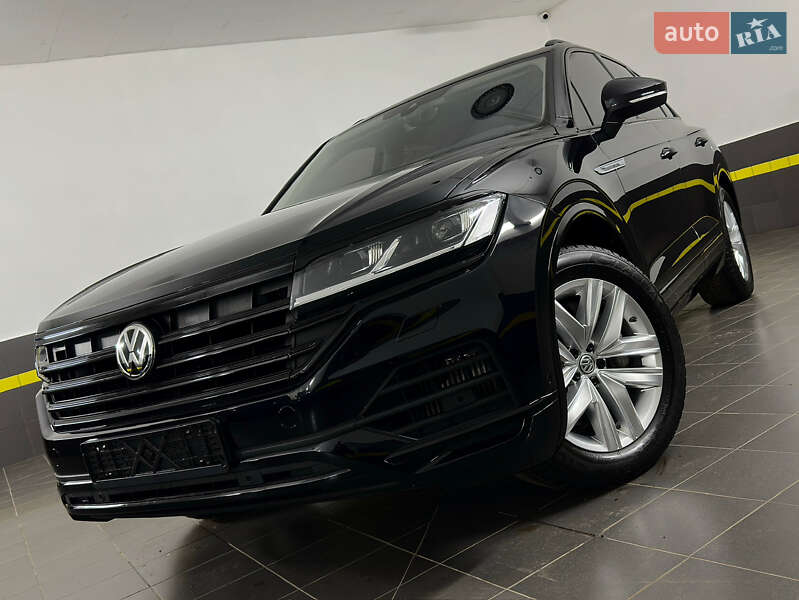 Позашляховик / Кросовер Volkswagen Touareg 2019 в Козятині