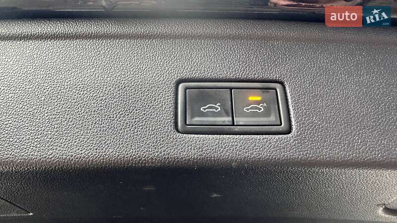 Позашляховик / Кросовер Volkswagen Touareg 2020 в Рівному