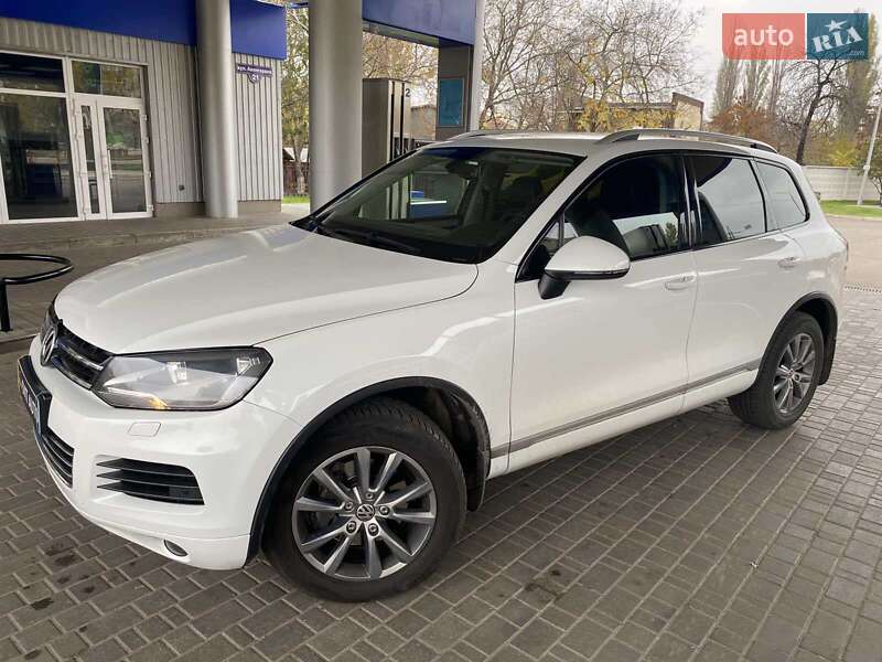 Позашляховик / Кросовер Volkswagen Touareg 2012 в Миколаєві