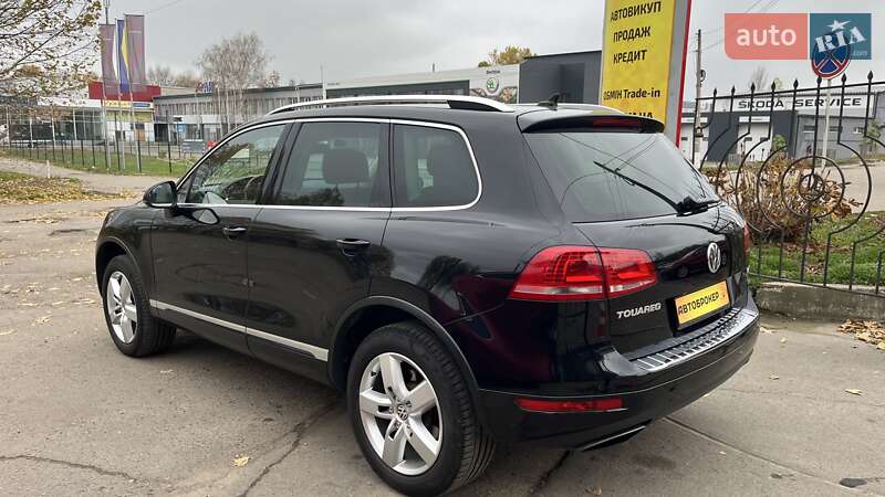 Позашляховик / Кросовер Volkswagen Touareg 2014 в Миколаєві