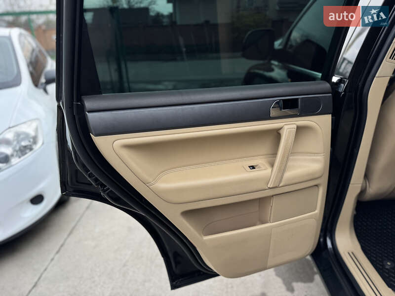 Позашляховик / Кросовер Volkswagen Touareg 2007 в Бердичеві