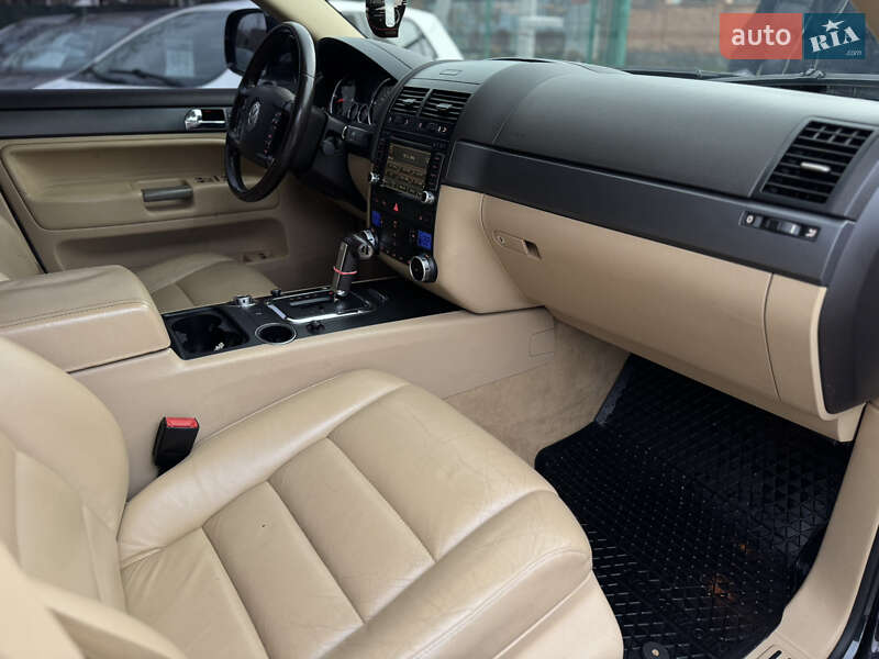 Позашляховик / Кросовер Volkswagen Touareg 2007 в Бердичеві