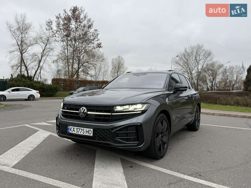 Позашляховик / Кросовер Volkswagen Touareg 2024 в Києві