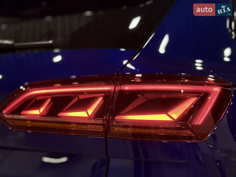 Позашляховик / Кросовер Volkswagen Touareg 2022 в Києві