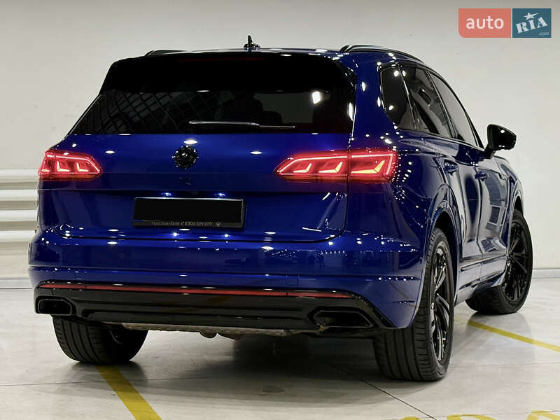Позашляховик / Кросовер Volkswagen Touareg 2022 в Києві