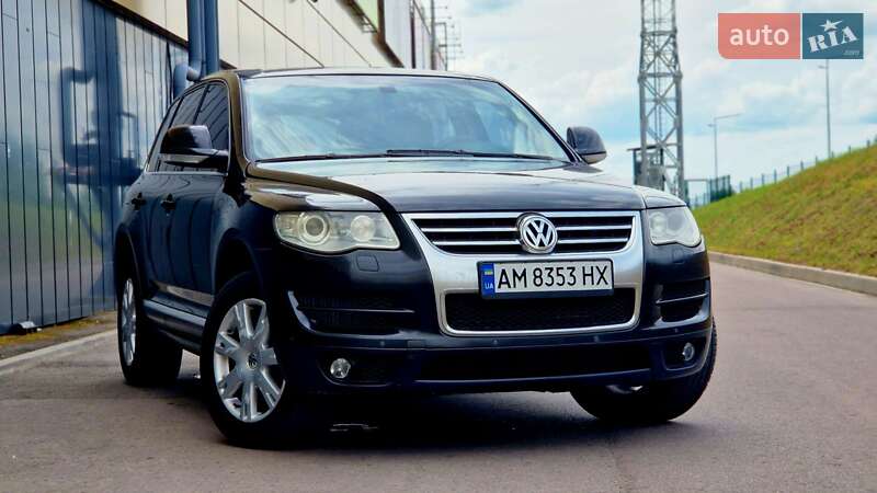 Позашляховик / Кросовер Volkswagen Touareg 2008 в Рівному