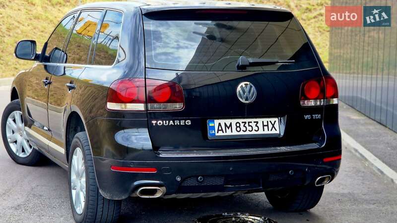 Позашляховик / Кросовер Volkswagen Touareg 2008 в Рівному