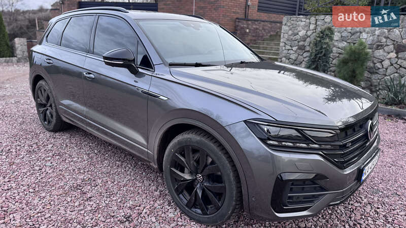 Позашляховик / Кросовер Volkswagen Touareg 2022 в Києві