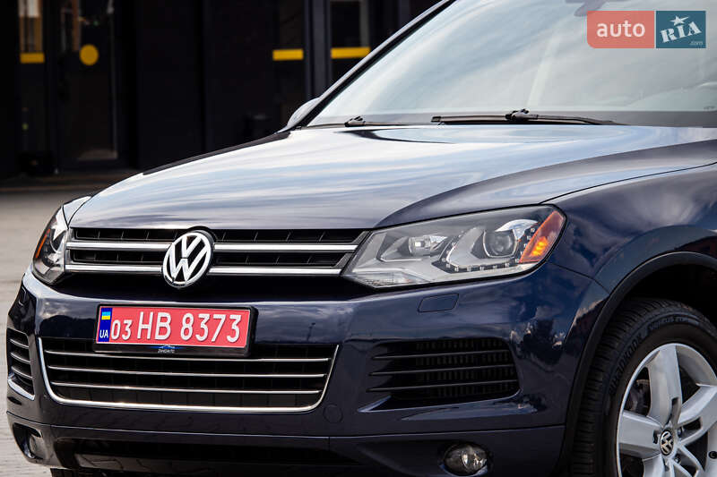 Позашляховик / Кросовер Volkswagen Touareg 2013 в Нововолинську