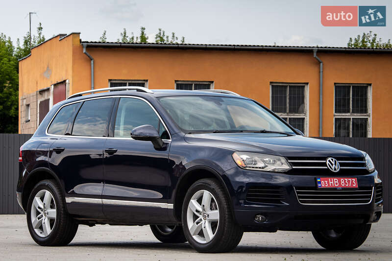 Позашляховик / Кросовер Volkswagen Touareg 2013 в Нововолинську