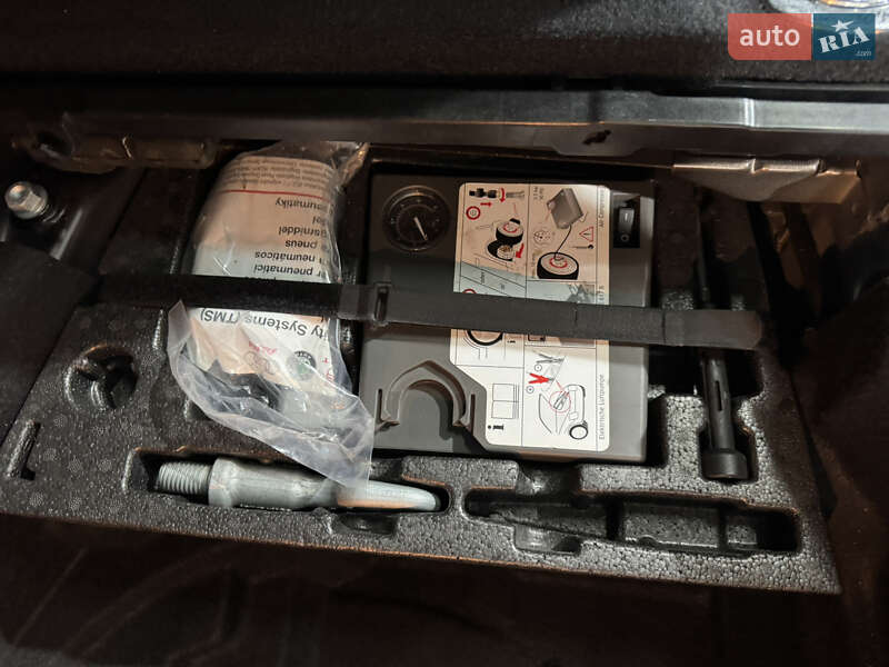 Позашляховик / Кросовер Volkswagen Touareg 2013 в Кременці фото 57 Позашляховик / Кросовер Volkswagen Touareg 2013 в Кременці