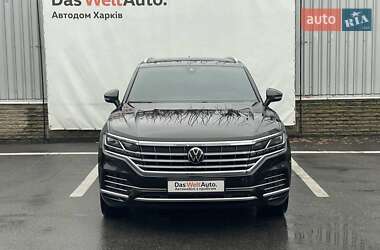 Позашляховик / Кросовер Volkswagen Touareg 2022 в Харкові