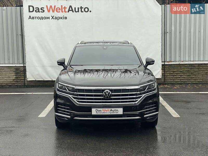 Позашляховик / Кросовер Volkswagen Touareg 2022 в Харкові