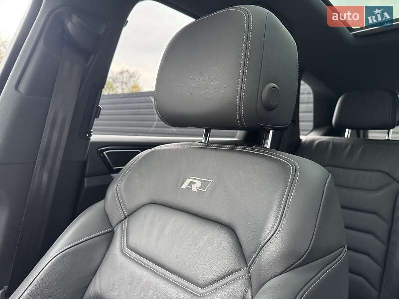 Внедорожник / Кроссовер Volkswagen Touareg 2020 в Хмельницком