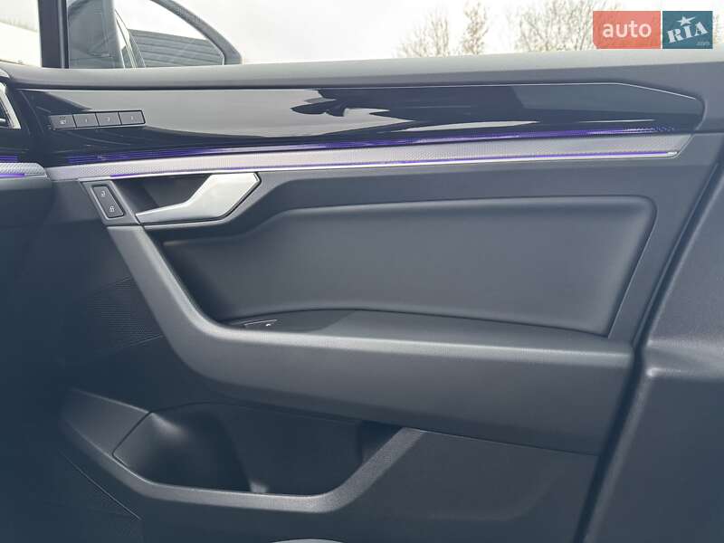 Внедорожник / Кроссовер Volkswagen Touareg 2020 в Хмельницком