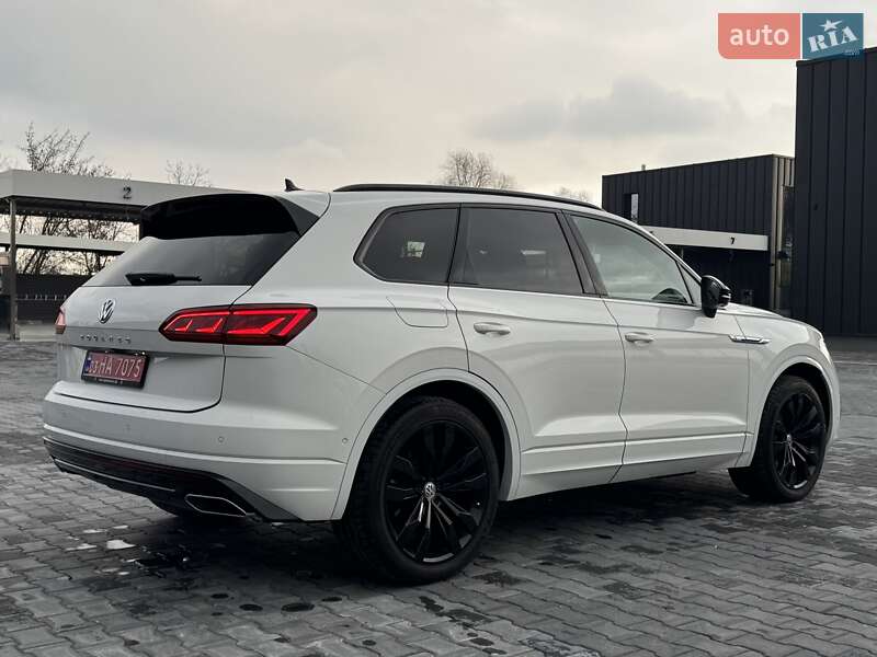 Внедорожник / Кроссовер Volkswagen Touareg 2020 в Хмельницком