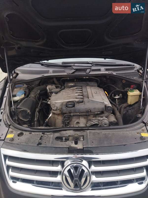 Позашляховик / Кросовер Volkswagen Touareg 2005 в Львові