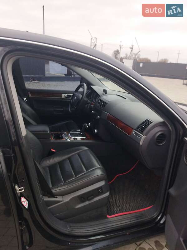 Позашляховик / Кросовер Volkswagen Touareg 2005 в Львові