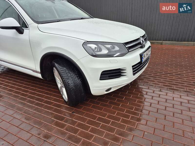 Внедорожник / Кроссовер Volkswagen Touareg 2012 в Сарнах фото 6 Внедорожник / Кроссовер Volkswagen Touareg 2012 в Сарнах