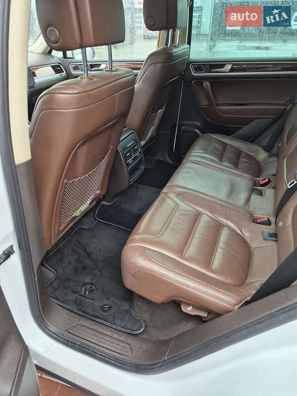Внедорожник / Кроссовер Volkswagen Touareg 2012 в Сарнах фото 11 Внедорожник / Кроссовер Volkswagen Touareg 2012 в Сарнах