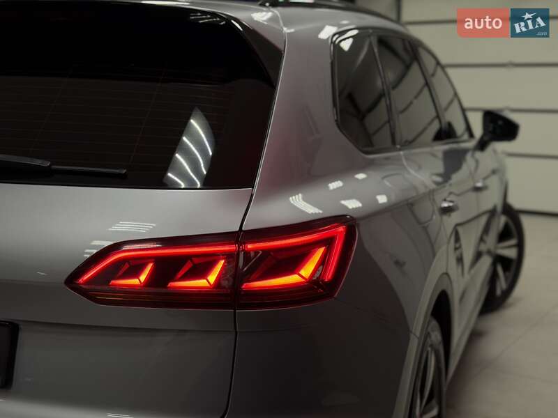 Позашляховик / Кросовер Volkswagen Touareg 2020 в Тернополі