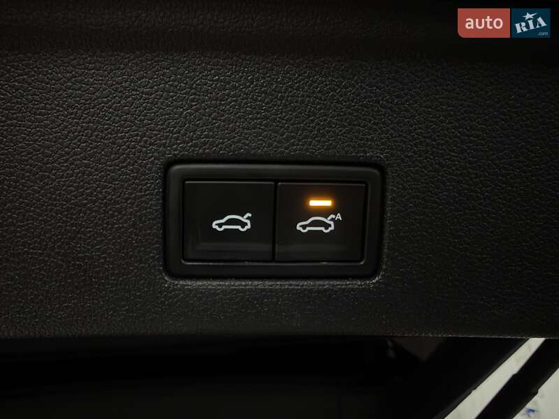 Позашляховик / Кросовер Volkswagen Touareg 2020 в Тернополі