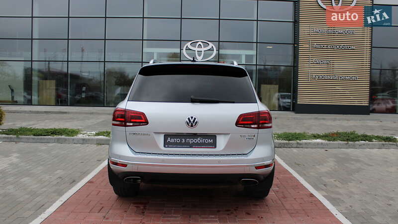 Позашляховик / Кросовер Volkswagen Touareg 2017 в Черкасах