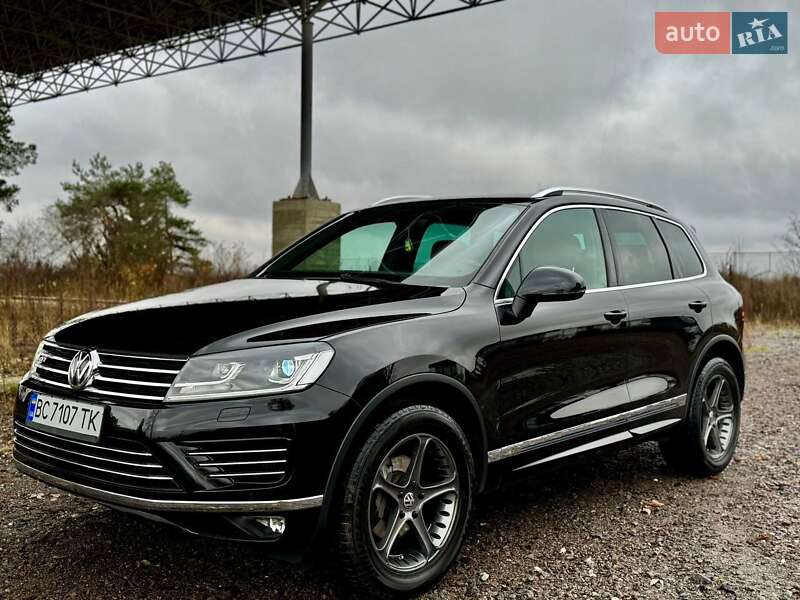 Внедорожник / Кроссовер Volkswagen Touareg 2017 в Самборе