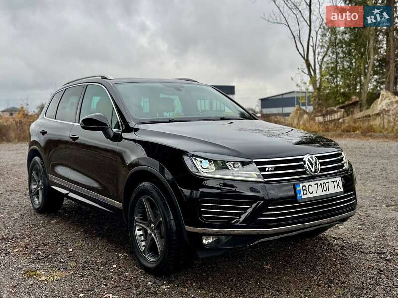 Внедорожник / Кроссовер Volkswagen Touareg 2017 в Самборе