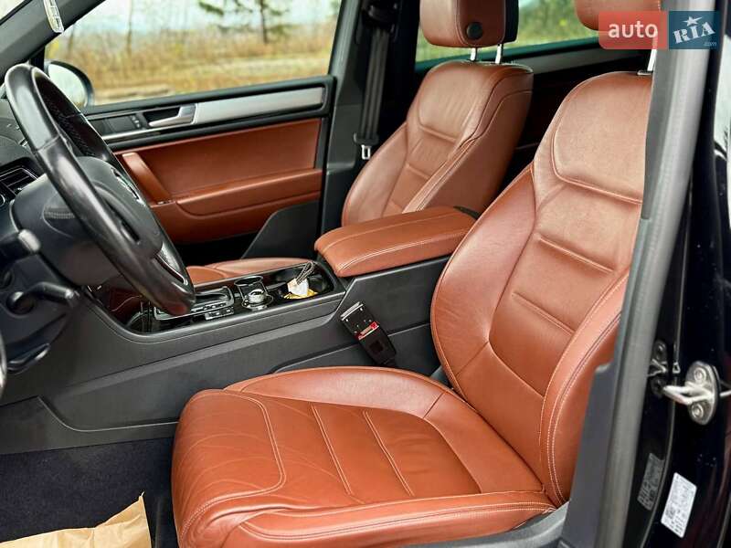 Внедорожник / Кроссовер Volkswagen Touareg 2017 в Самборе