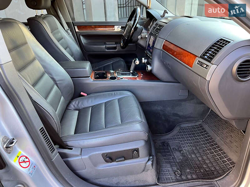 Позашляховик / Кросовер Volkswagen Touareg 2006 в Одесі фото 24 Позашляховик / Кросовер Volkswagen Touareg 2006 в Одесі