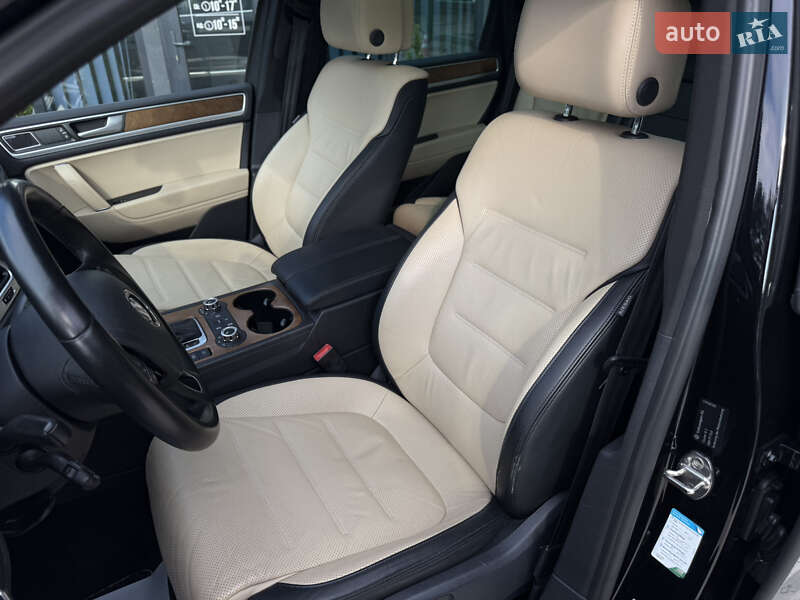 Позашляховик / Кросовер Volkswagen Touareg 2014 в Івано-Франківську