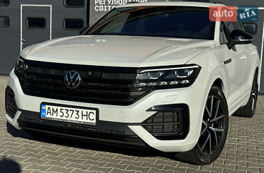 Позашляховик / Кросовер Volkswagen Touareg 2022 в Києві
