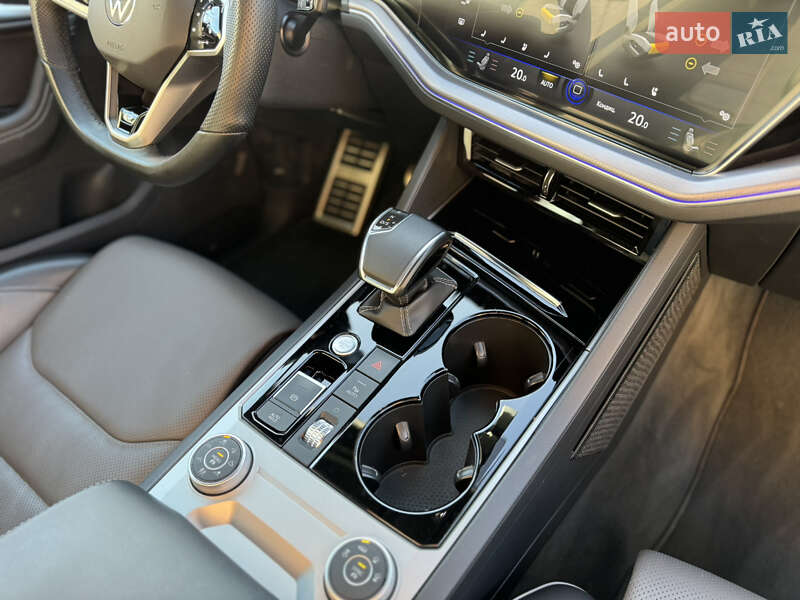 Внедорожник / Кроссовер Volkswagen Touareg 2022 в Киеве фото 35 Внедорожник / Кроссовер Volkswagen Touareg 2022 в Киеве