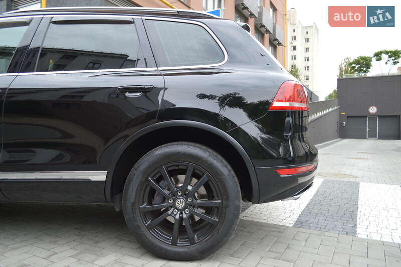 Позашляховик / Кросовер Volkswagen Touareg 2014 в Києві фото 19 Позашляховик / Кросовер Volkswagen Touareg 2014 в Києві
