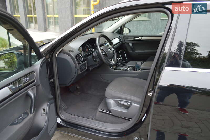 Позашляховик / Кросовер Volkswagen Touareg 2014 в Києві фото 23 Позашляховик / Кросовер Volkswagen Touareg 2014 в Києві