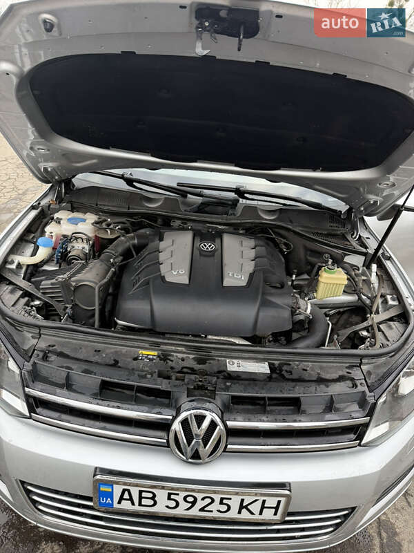 Внедорожник / Кроссовер Volkswagen Touareg 2013 в Брацлаве