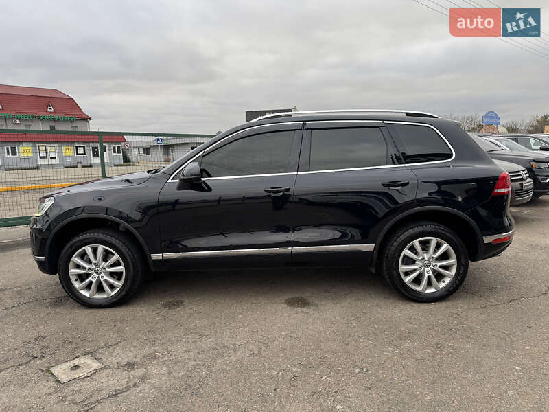 Внедорожник / Кроссовер Volkswagen Touareg 2017 в Киеве