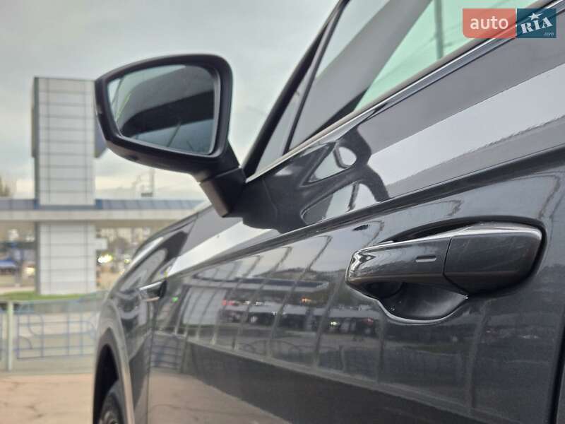 Внедорожник / Кроссовер Volkswagen Touareg 2021 в Киеве фото 28 Внедорожник / Кроссовер Volkswagen Touareg 2021 в Киеве