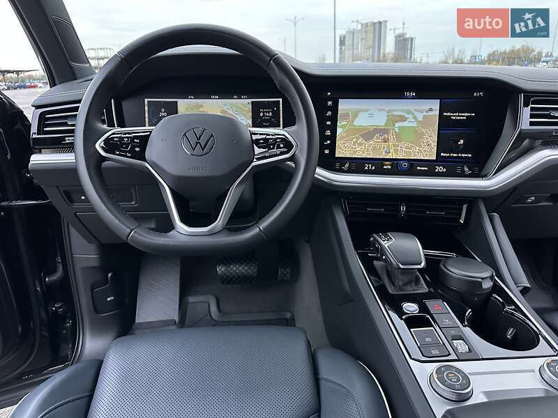 Внедорожник / Кроссовер Volkswagen Touareg 2021 в Киеве