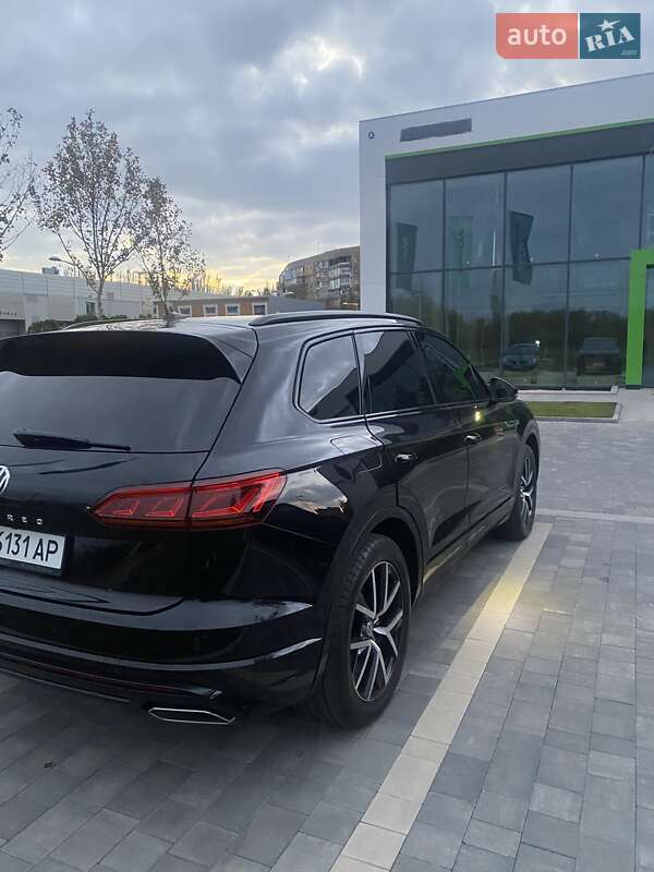 Внедорожник / Кроссовер Volkswagen Touareg 2018 в Кривом Роге фото 15 Внедорожник / Кроссовер Volkswagen Touareg 2018 в Кривом Роге