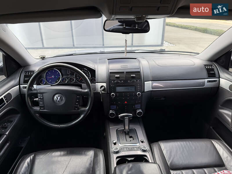 Внедорожник / Кроссовер Volkswagen Touareg 2008 в Харькове