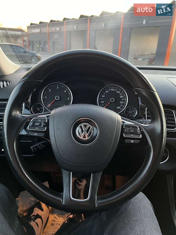 Внедорожник / Кроссовер Volkswagen Touareg 2015 в Виннице фото 50 Внедорожник / Кроссовер Volkswagen Touareg 2015 в Виннице
