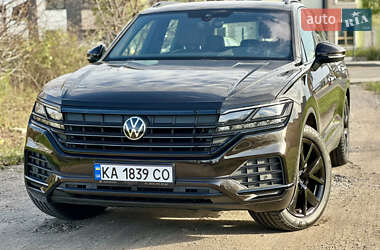 Внедорожник / Кроссовер Volkswagen Touareg 2021 в Киеве