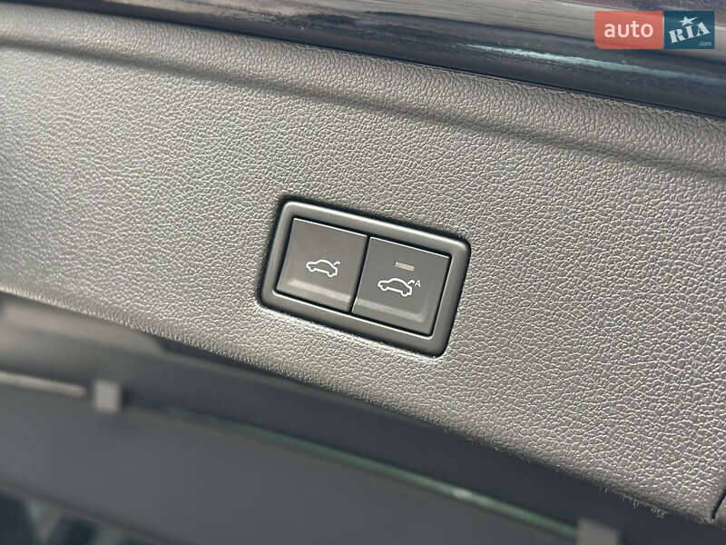 Внедорожник / Кроссовер Volkswagen Touareg 2019 в Кривом Роге