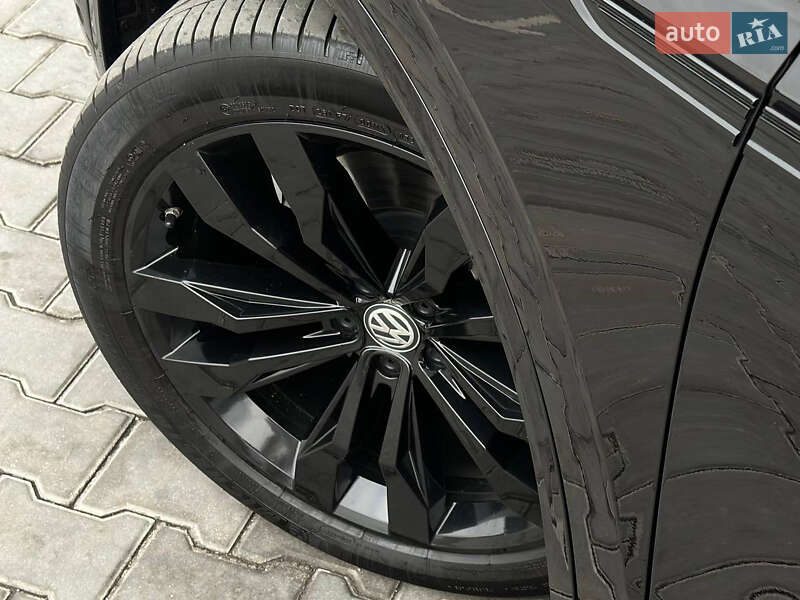 Внедорожник / Кроссовер Volkswagen Touareg 2019 в Кривом Роге