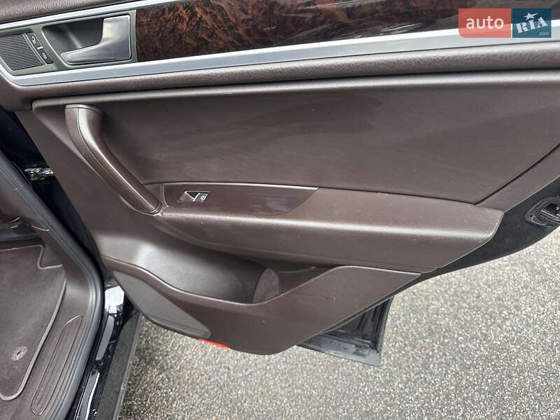 Внедорожник / Кроссовер Volkswagen Touareg 2010 в Киеве фото 51 Внедорожник / Кроссовер Volkswagen Touareg 2010 в Киеве