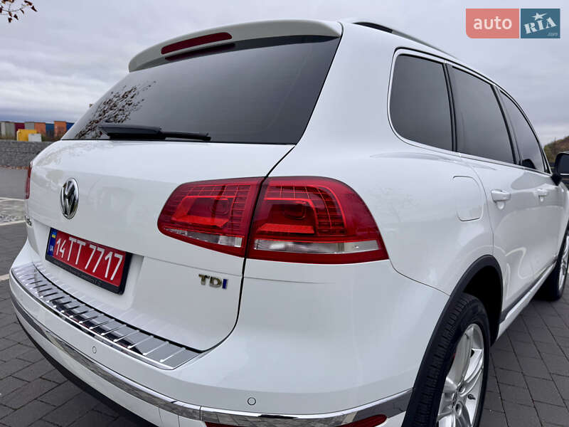 Внедорожник / Кроссовер Volkswagen Touareg 2016 в Мукачево фото 9 Внедорожник / Кроссовер Volkswagen Touareg 2016 в Мукачево